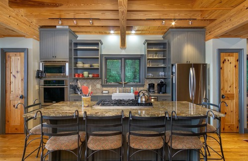 Black Mountain Cabin | High Haven | Breathtaking Mountain Views!