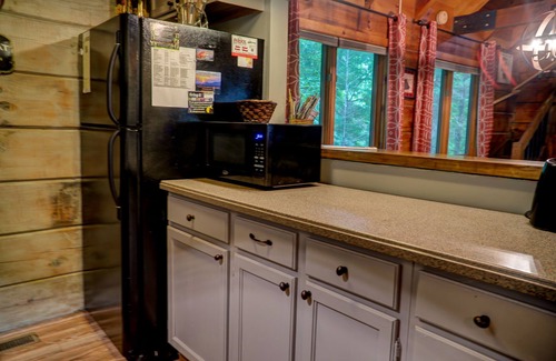 Chalet Village Cabin | High Haven Cabin- Amazing Location- Beautiful and Serene!