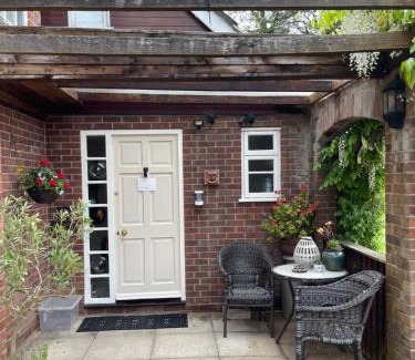 Holworth Bed & Breakfast | High Mead