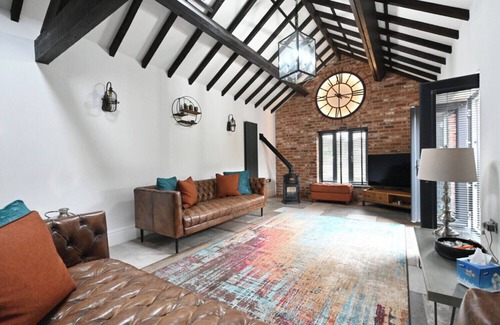Darlington House | High Quality Fully Equipped Private Detached Luxury Home With River Views
