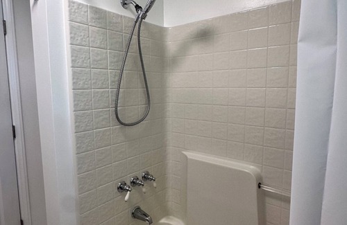 Southmont House | High Rock Lake Guest Studio