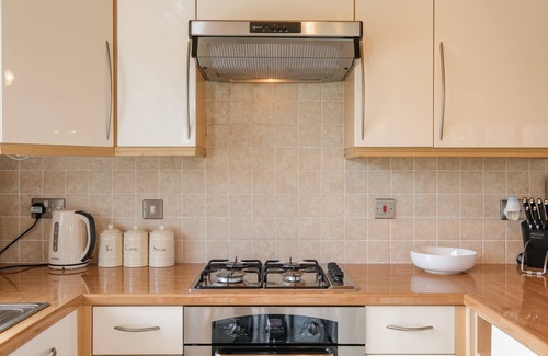 St Minver Cottage | HIGH TIDE, pet friendly, character holiday cottage, with pool in Rock