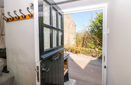 Castleton Cottage | High View Cottage