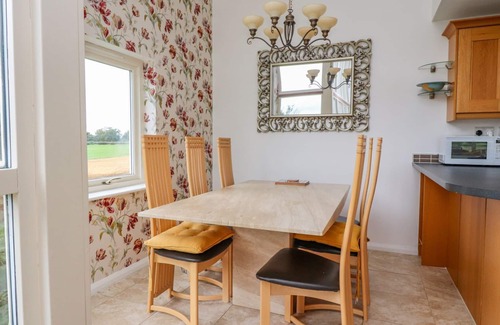 Kirkby Lonsdale House | HIGH VIEW MEADOWS, family friendly in Kirkby Lonsdale