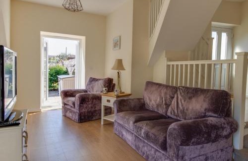 Weymouth House | Highland Chapel