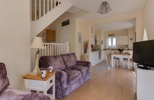 Weymouth House | Highland Chapel