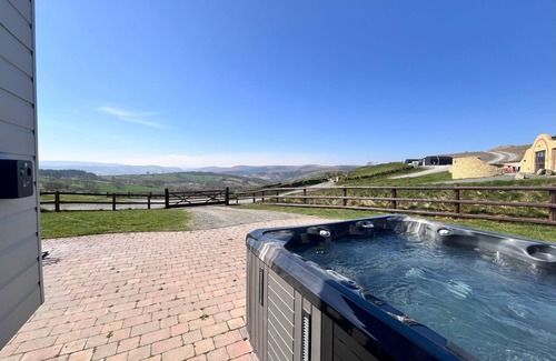 Rhayader Cottage | Highland View - a shepherds hut that sleeps 2 guests in 1 bedroom