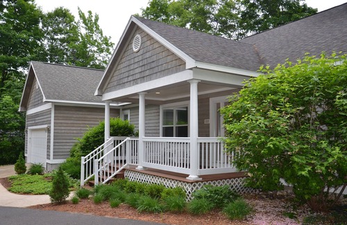 Harbor Springs House | Highlands View Cottage A Perfect 4 Season Getaway