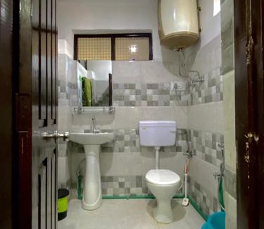 Srinagar House | Highway residency