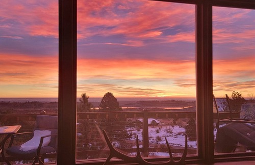 Fort Collins Ski Chalet | Hike, Bike, & Paddle at the Red Cedar Chalet