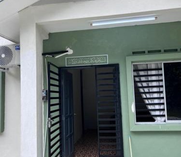 Kampung Lasah House | Hikers Homestay