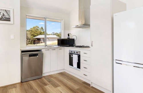 Nannup House | Hill View Cottages - Sail B