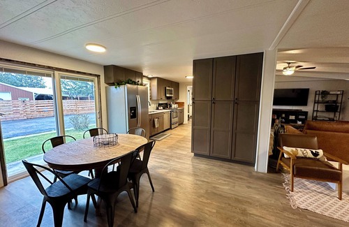 Belgrade House | Hillman Homestead spacious, 4-bedroom house in the quiet country on 1 acre