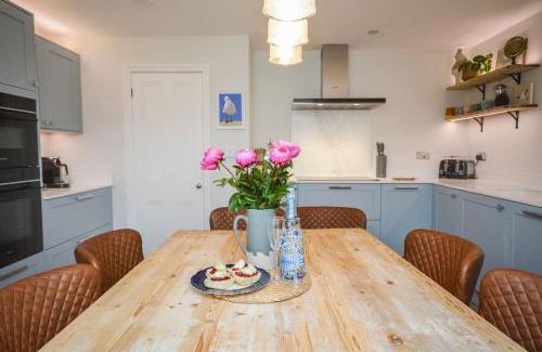 Kingsand House | Hillside House