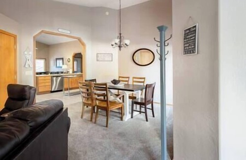 Munds Park House | Hillside Lodge in Munds Park