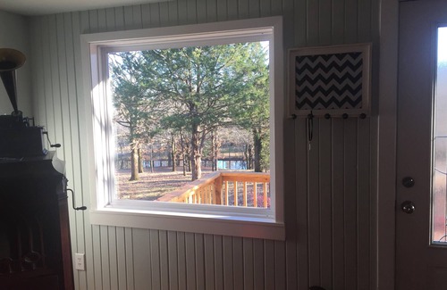 Mid America House | Hilltop Cottage with room to roam on 20 acres. NO CLEANING FEE