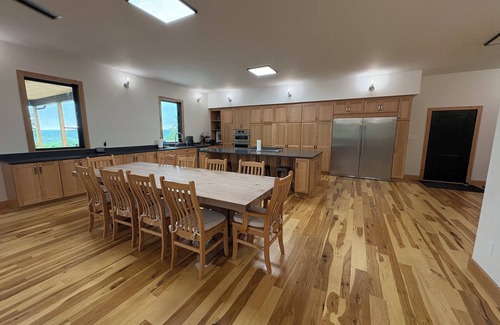 Fleming House | Hilltop house with a view and large kitchen just 15 min to State College