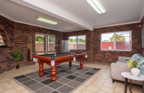 Hillvue House | Hillvue Lodge - Huge house in Tamworth