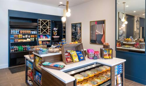 Flint Hotel | Hilton Garden Inn Flint Downtown