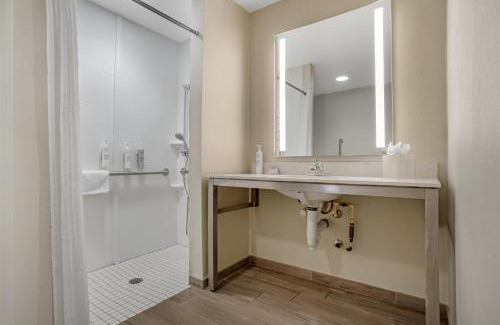 Gunter Afs Hotel | Hilton Garden Inn Montgomery - EastChase