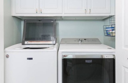 Chapin Apartment | Hilton Lake Getaway w/Hot Tub & Two Fire Pits