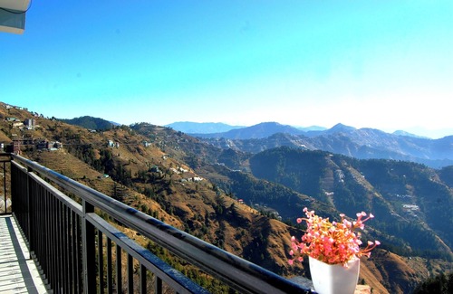Theog House | Himalya Sun Dawn- gives you all the basic amenities in the lap of nature.
