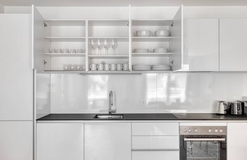 Brigittenau Apartment | Hip Brigittenau 2BR w/Elev & Roof Terrace, nr Handelskai, by Blueground