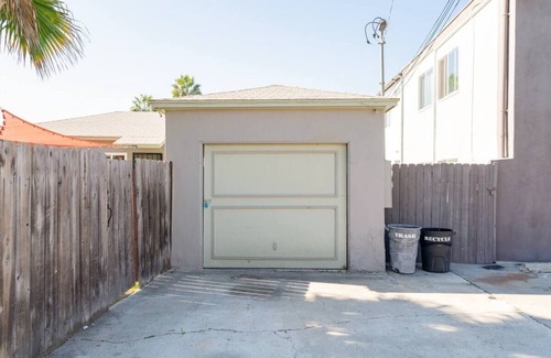 Normal Heights House | Hip & fun, cozy 2x1 mini-compound. Close 2 all!