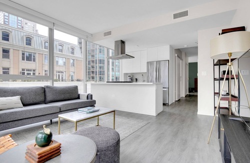 Near North Side Apartment | Hip River North 1BR w/Pool + Roof Deck near Mag Mile, by Blueground