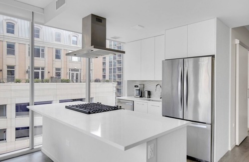 Near North Side Apartment | Hip River North 1BR w/Pool + Roof Deck near Mag Mile, by Blueground