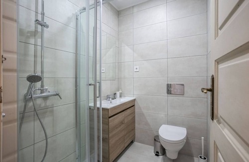 Sao Joao de Deus Apartment | Hip Tailor Made Flat in Areeiro