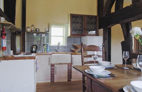 Llanfair Caereinion House | Hirros Hall Longhouse