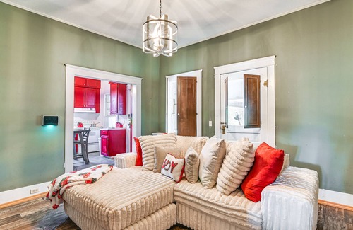 Aberdeen House | Historic Aberdeen Vacation Home w/Yard!