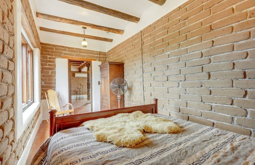 Cerrillos House | Historic Adobe Los Cerrillos Home w/ Mountain View