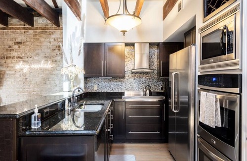 Historic District - North Condo | ☆ Historic Broughton St. Loft ☆ Mod-Industrial 2/2 w/View, Parking, Shuffleboard