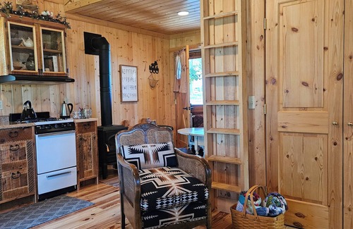 Virginia City House | Historic C.W. Rank House Guest Cabin