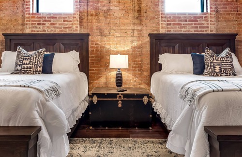 Angleton Condo | Historic Downtown condo just blocks from the courthouse