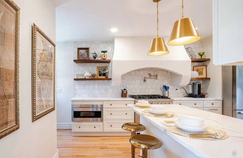 Grayslake House | Historic downtown Grayslake 4-bed 3-bath