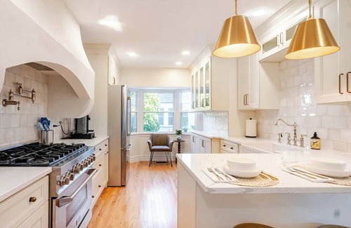 Grayslake House | Historic downtown Grayslake 4-bed 3-bath