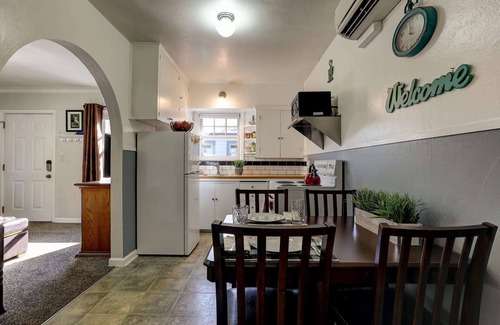 Old Bend Condo | Historic Drake Cottage - Walk to Downtown Bend - Drake Park Across the Street - Perfect for Couples