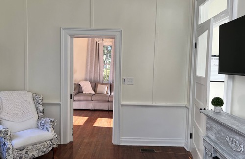 Summerville Historic District Cottage | Historic DRs Cottage frm 1864 w charm of modern getaway Travel RN/Corp contract