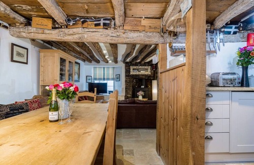 Looe House | Historic Elizabethan house very close to the beach