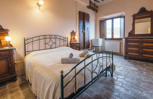 Pergola Bed & Breakfast | Historic home in the center