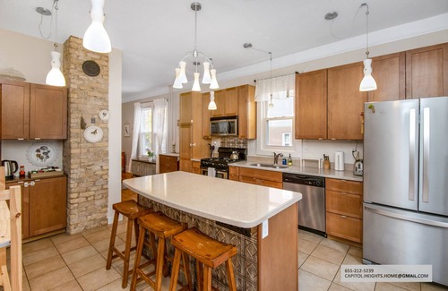 Capitol House | Historic Home with Modern Amenities walkable to Downtown