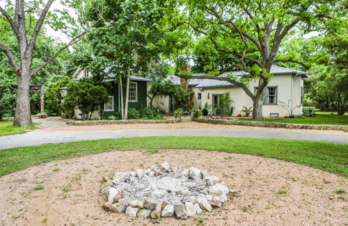 Southside House | Historic House on San Antonio River and Mission Trail next to Mission San Juan