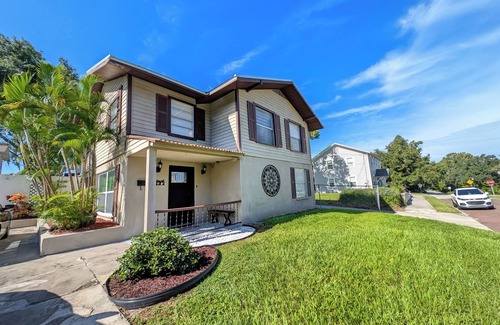 Dixieland House | Historic Lakeland Century Home