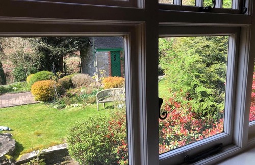 Lydney House | Historic Pike House with Beautiful Garden