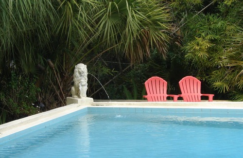 Sebastian Cottage | HISTORIC POOLSIDE RIVERFRONT CABANA WITH BOAT DOCK