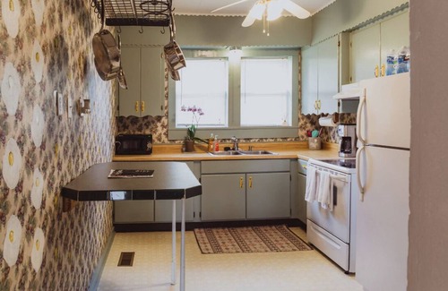 St. Elmo Improvement League House | Historic Popular St Elmo