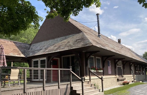 Arlington House | Historic railway station from 1913 full of history, views and modern amentities!